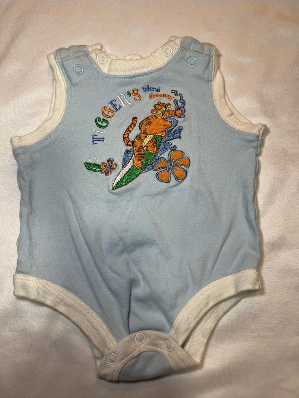Vintage Y2K Disney Winnie the Pooh Tigger Surfing Tank Bodysuit 3-6M